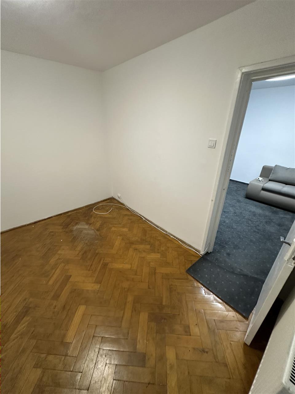 Apartament cu 2 camere cu centrala propie