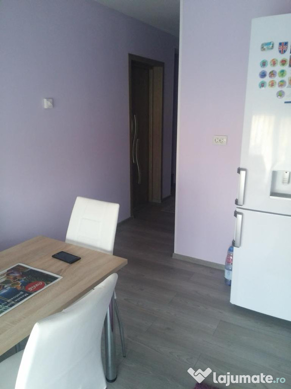 Apartament cu scara interioara