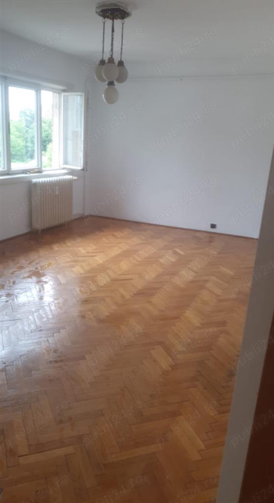 Apartament cu 2 camere decomandat