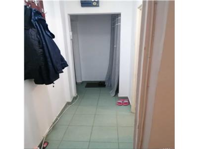 Apartament cu 2 camere la etajul 1 linga scoala